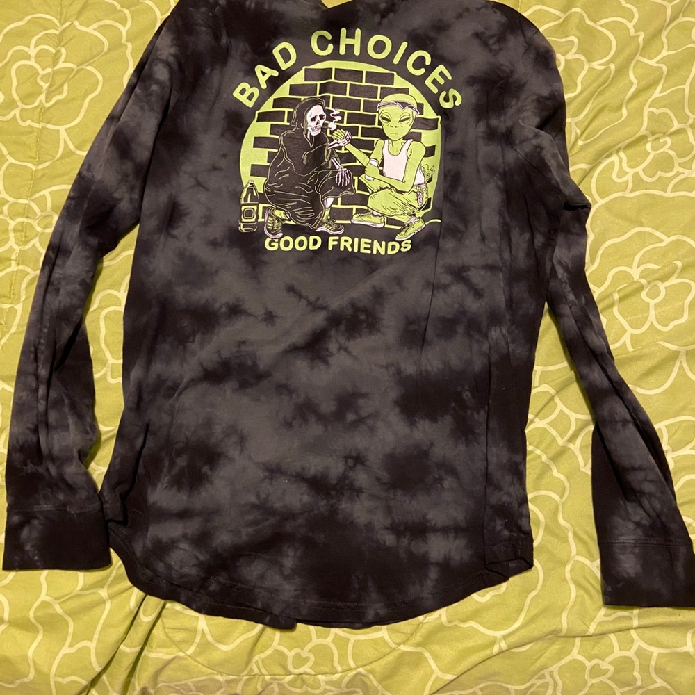 Graphic long sleeve